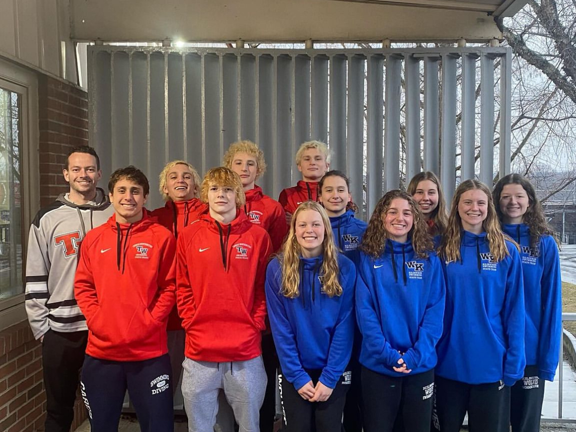 The group of swimmers that qualified for their State meet, featuring Abi in the middle. Photo by twkswimdive Instagram page. 